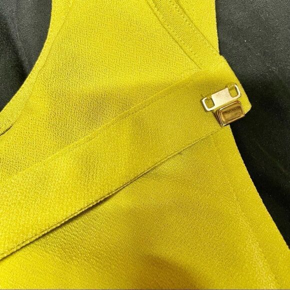 Banana Republic BR Sleeveless Chartreuse Keyhole Back Tank Top Blouse - Picture 9 of 11